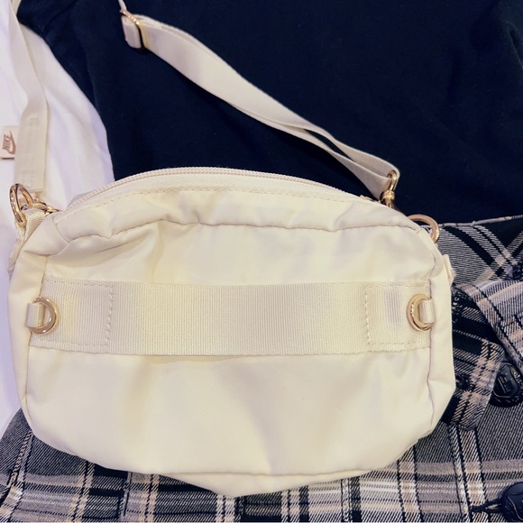 Nike Sportswear Futura Luxe Limited Gold Beige Cream Ivory Crossbody Wai… - Picture 2 of 4